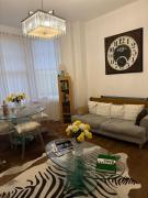 Warm & Spacious 3-Bed Flat with Huge Garden