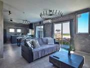 VOGUE C, a private inn with a panoramic view of th - Vacation STAY 14693v