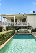 Clayfield Family Home - Close to City and Airport