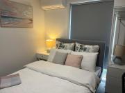 Private Entry Guest Suite- 6 minutes to Airport
