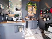 Chic Algiers Point loft w king bed & full kitchen