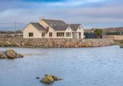4 bedroom holiday home overlooking the sea in Connemara
