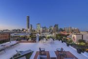 Spacious 2 Bedroom Apartment in Central Brisbane
