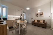 Guest Host - Elegant&Central APT in Piazza Bologna