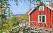 Gorgeous Home In Gränna With Lake View