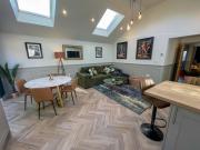 Luxury 2 bed new-build house near Science & Business parks