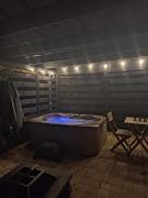 Appartement avec terrasse et jacuzzi privatifs Appartement avec terrasse et jacuzzi privatifs