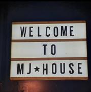 BEST LOCATION IN Hongdae