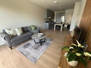 Modern Simons Town Apartment near beach and penguins