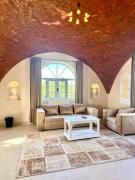 Royal Home Dome Style - Top Floor Apartment