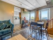 3 Legged Duck Cottage