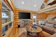 Here & Now | Yellowstone Cabin w Hot Tub & Views!