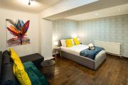 Swiss Cottage Hideaway Sleeps 8 Regents Park