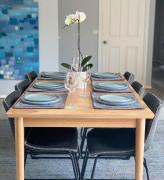 Modern townhouse, walking distance to town centre