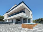 Villa in Pula with swimming pool