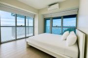 Modern Manila bay Seaveiw 3 BR Spacious Beside Okada Manila Airport