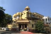 Hotel Rani Palace at Lake Fatehsagar