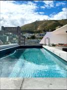 Kkape Sands - Peak Views From Sea Point Pad