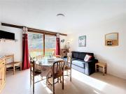 Studio lumineux skis aux pieds pour 5, vue sur pistes - FR-1-267-213