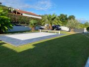 villa avec piscine entre mer et montagne