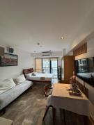 Condominium unit Knightsbridge Residences, Makati