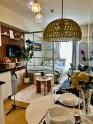 Avida Towers Abreeza-Midcentury Modern Studio