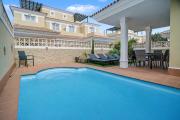 Villa Solymar - Private heated pool & Fiber-Optic WiFi