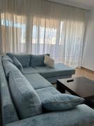 10-th floor flat with stunning city view