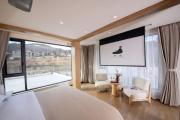 Top Shangri-La