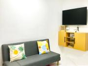 Anchetas Tiny Home - Near Clark Airport with Parking, Pool, Netflix