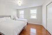 Adams apartment Modern 3BR 2BA Free Parking by Swampscott Beach By Amana Green realty