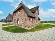 Reetgedecktes Wohlfühlhaus Nordseeloft 98b mit Sauna und Kamin