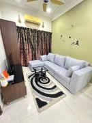 Harryna Homestay Damansara Damai