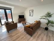 Penthouse 2 bed 1 bathroom property in centre