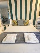 Excelente ubicación cerca del metro para 2 personas