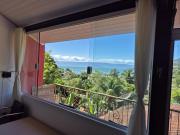 Casa com Vista para o Mar no Coração de Ilhabela