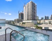 Cultural Charm - 2BR Apartment in South Brisbane 20804