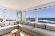 Kalk Bay Cool Spacious Front Row Apartment