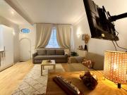 Celine 30 Bright haven between Champs Élysée and Trocadéro