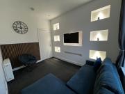 Perth City Centre Apartment - Short & Long Stays Welcome - 2x Smart TVs - Sky TV - Fast WiFi - Fully Equipped - Located Next toAmenities