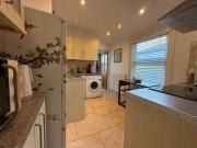 Plumstead Pied-à-Terre - Your Stylish Urban Retreat