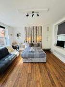 F3 Glasshouse Studio Flat