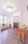 Ground Floor Garden Flat in Westcliff-on-Sea Sleeps 4