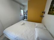 Appartement 2 chambres au coeur de St Cyr avec parking privé