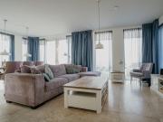 Apartment De Zeeparel by Interhome