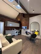 Liverpool Sage House - Spacious 2-Bed Near Anfield Stadium