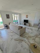 F2 proche des transports