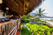 Casa Manzanillo - Jungle Room - Full Ocean View Room at Exceptional Beach Front Location