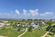 Private Beach Access Galveston Resort Condo!