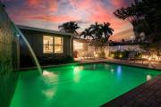 Wilton Manors 2BR Bungalow, Private Pool, Sleeps 6